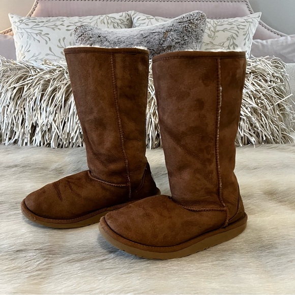 UGG Women's Classic Tall Boots Chestnut Australia 6 Wool Shearling Roll Down - Picture 4 of 12